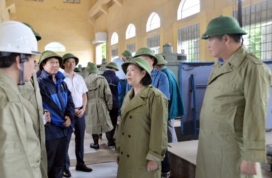 Bí thư Thành ủy Hà Nội Bùi Thị Minh Hoài kiểm tra và chỉ đạo khắc phục hậu quả bão số 3